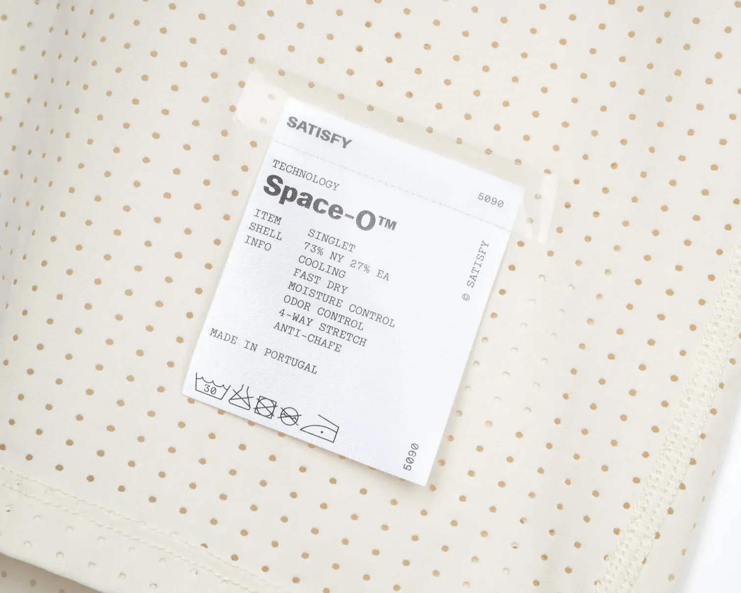 Satisfy Space-O Singlet Chalk